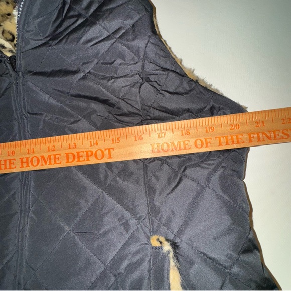 Kristen Blake Reversible Black & Leopard Faux Fur Vest - Picture 11 of 12